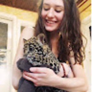 Meet your Posher, Elise